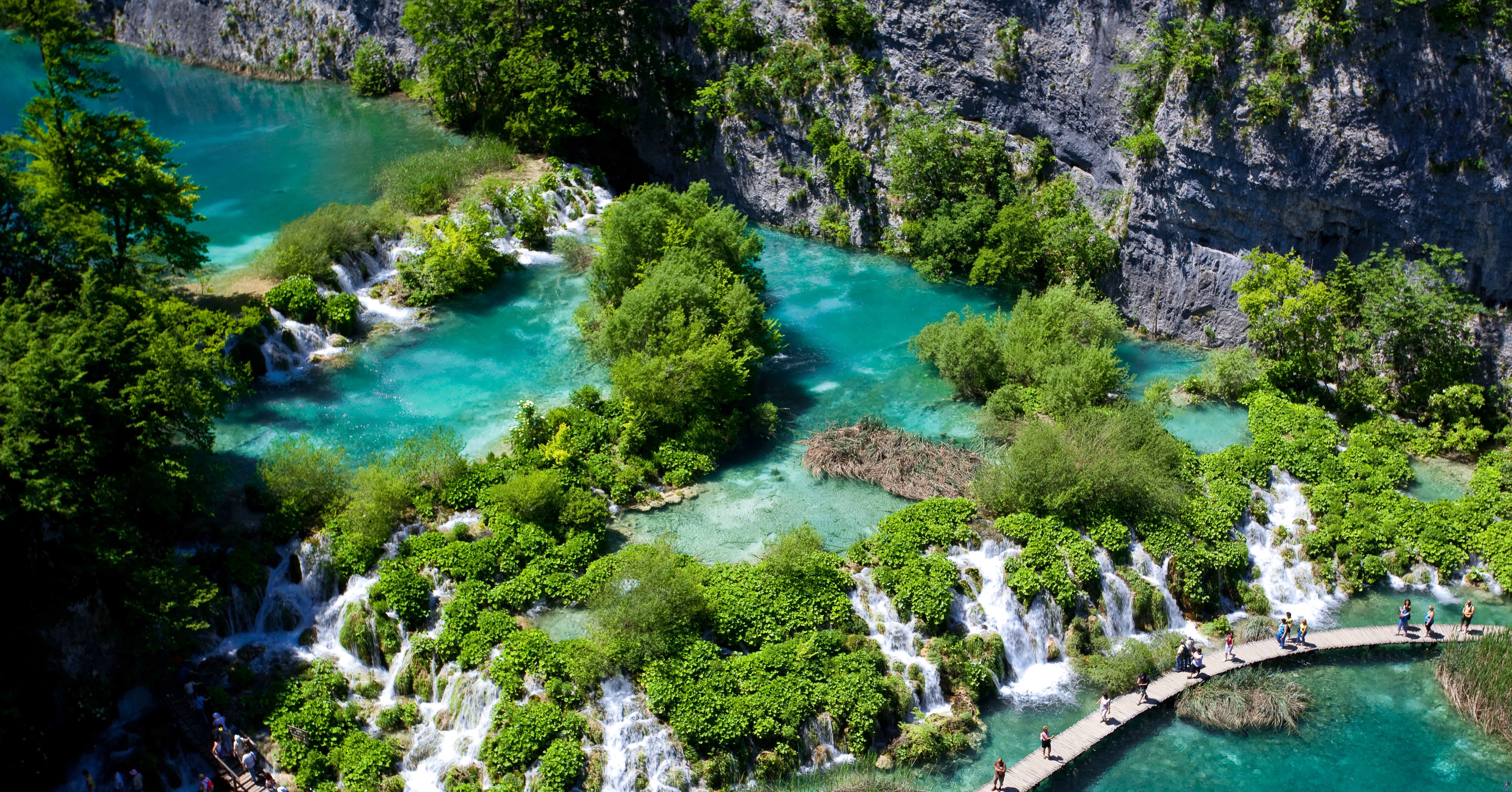 Самый красивый национальный. Национальный парк Плитвицкие озера Хорватия. Хорватия национальный парк Плитвице. Хорватия озеро Плитвица.